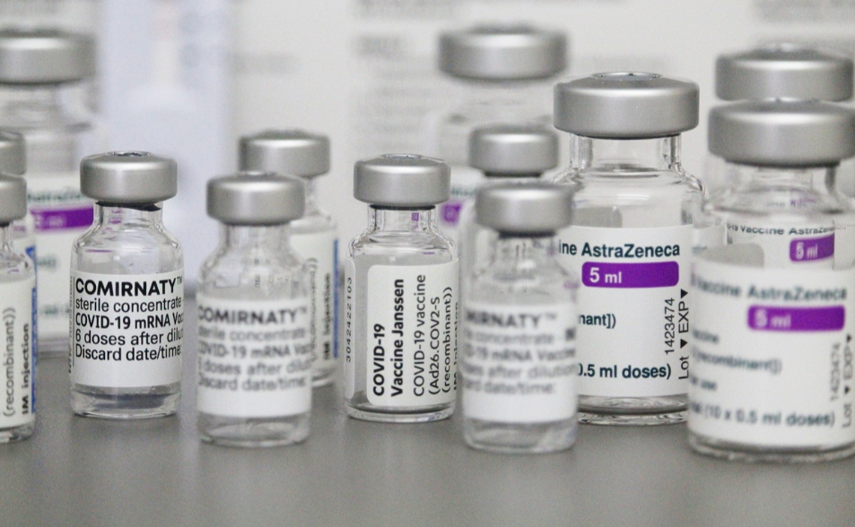 AZ首認新冠疫苗有引發血栓風險　疾管署曝符合1條件可重提救濟