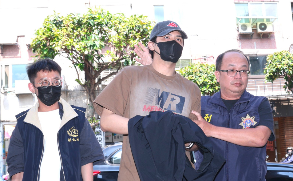 陳零九遭拘上銬！小蝦陳大天、超克7李銓也被逮　涉逃兵案藝人名單曝光