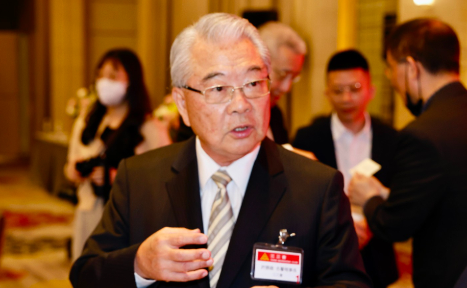 金寶拋震撼彈！81歲許勝雄交棒　獨子許介立接任董事長