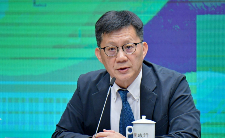「校園公共球」政策遭砲轟　教育部緊急滅火：不會貿然實施