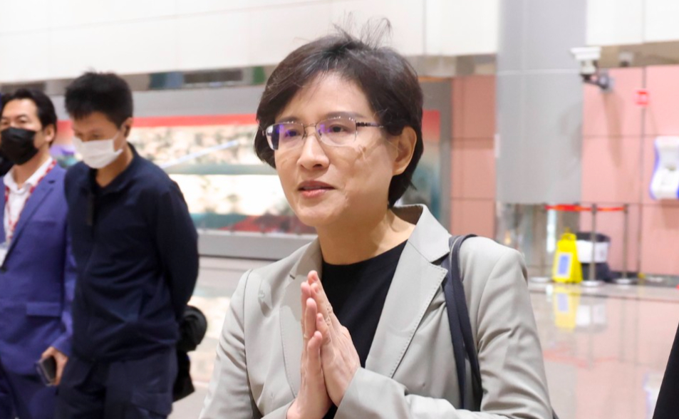 鄭麗君今晨抵台！低調說辛苦了　避談關稅談判結果　