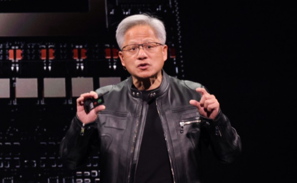 黃仁勳訪中前夕稱不擔心共軍利用輝達技術　專家：難以接受