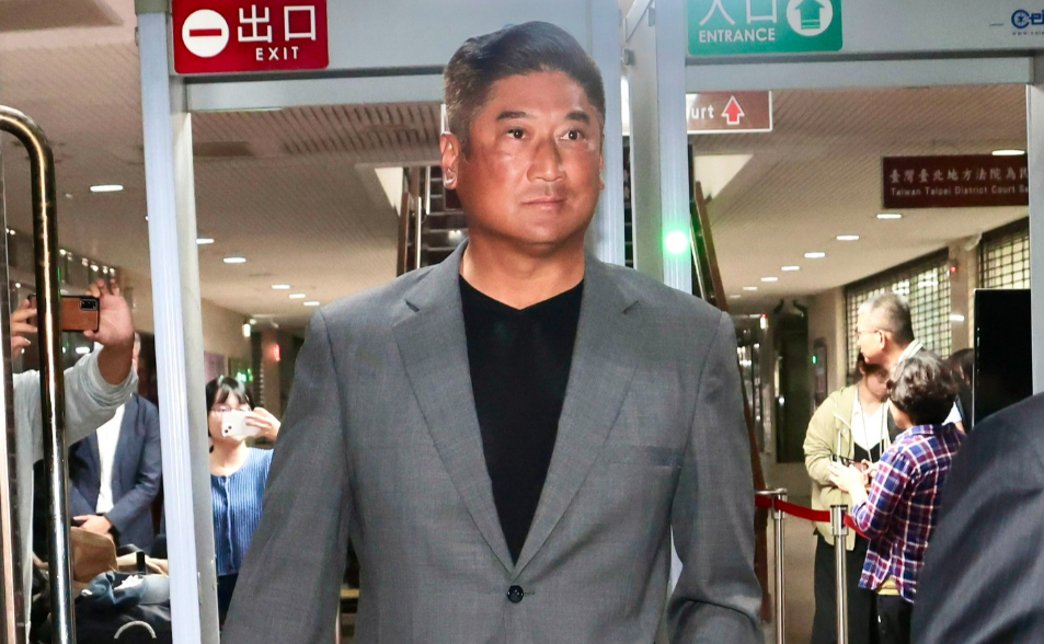 辜仲諒聲請赴日5天拚野球「訪王貞治」！ 體育署副署長願擔保  高院仍駁回