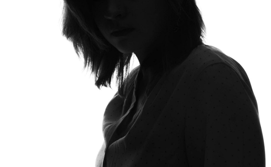 逼賣淫...女寫信「救我的姊妹」　應召站藏鏡人竟是宜蘭民代！聲押