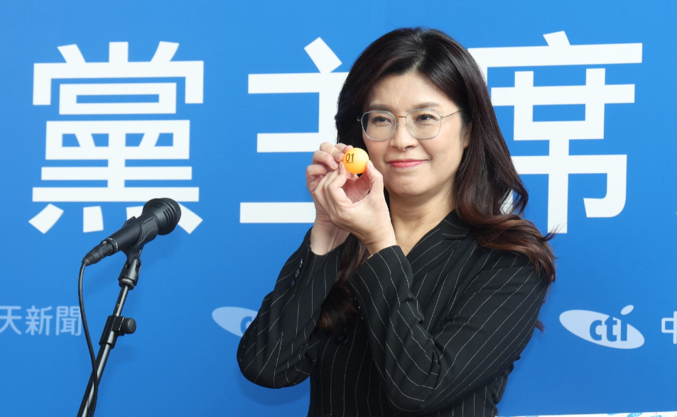 王家俊專欄：鄭麗文喊我是中國人，盧秀燕笑得出來？