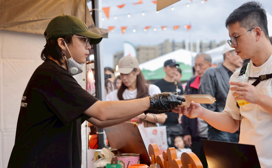 【非典工作青年1-趨勢】19.8萬青年拒當正職　他們擁抱自由還是走入困境？