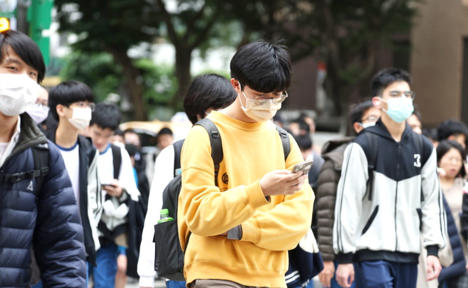 【深度報導】每個學生都有作文家教「問到飽」　AI浪潮下國文教育有轉機