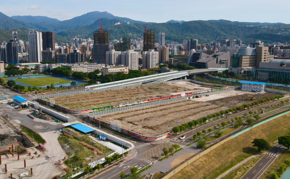 火速與新壽解約！李四川曝「已用印」 來不及跑銀行改24日交錢、塗銷地上權