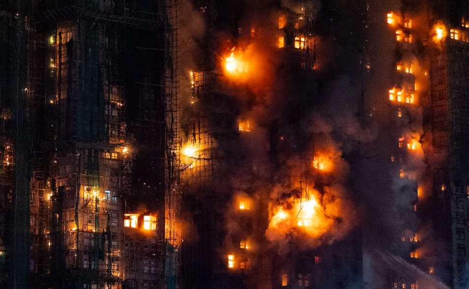 香港大火增至36死、279人失聯　消防揪2點「不尋常」港府將嚴查