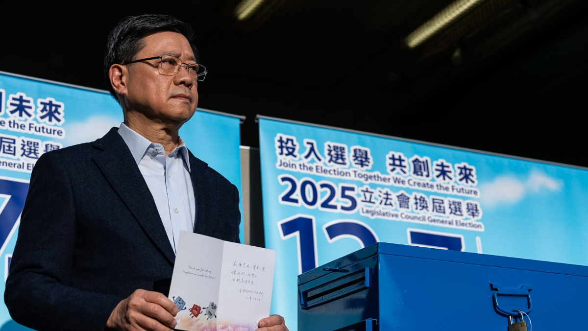 選民數連跌4年！香港大火後立法會選舉今登場　投票率受矚