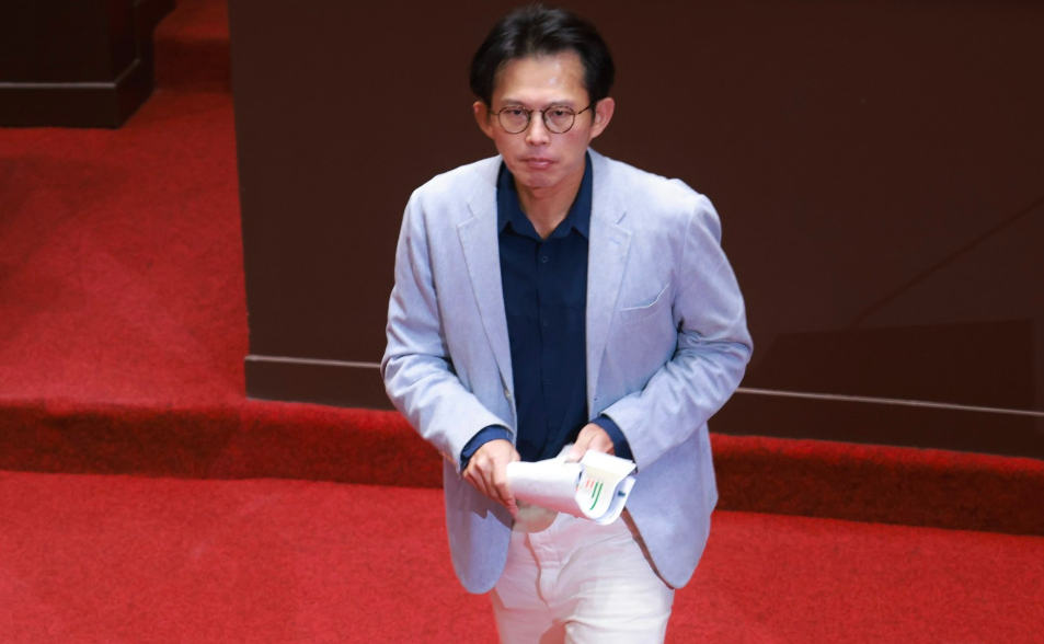 獨家／ 就是不給搜！檢調辦黃國昌狗仔案  5度向北院聲請搜索票全碰壁