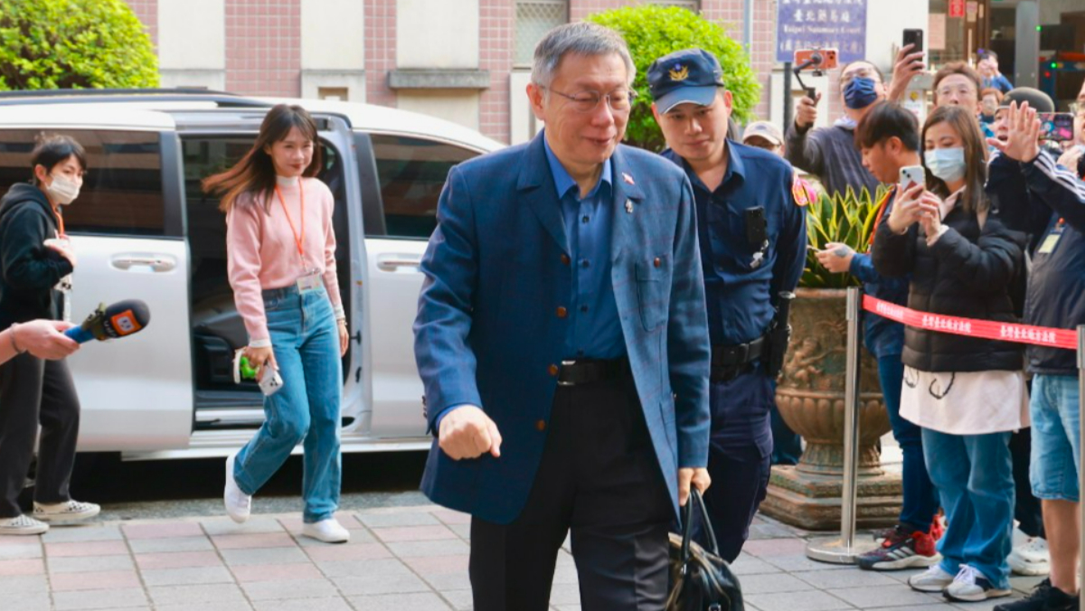 公務員都說京華城案合法？檢察官狂秀12證人打臉柯文哲