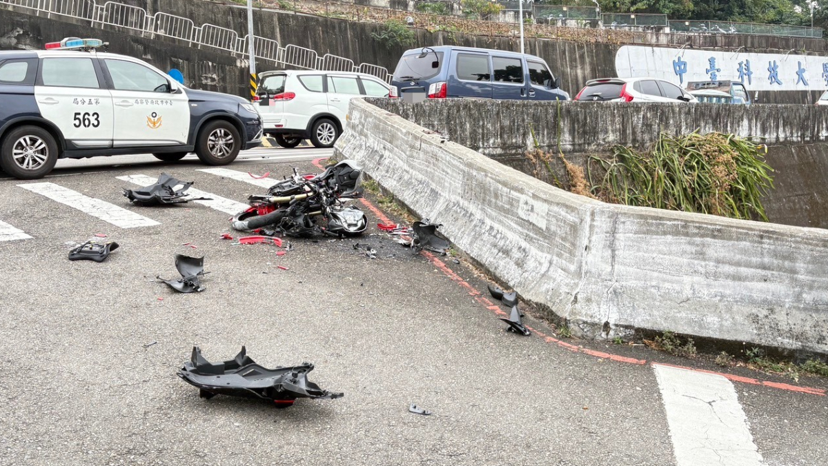 「越級」騎黃牌重機墜橋　台中20歲學生慘死…勤益科大證實了