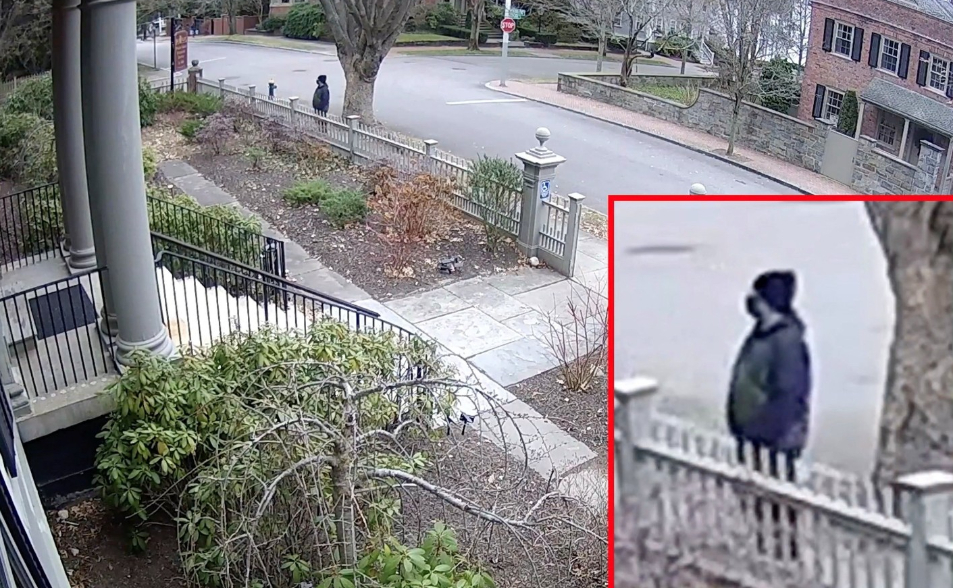 有片／美布朗大學槍擊案兇手仍在逃　當局公布新監視器影像、FBI懸賞5萬美元