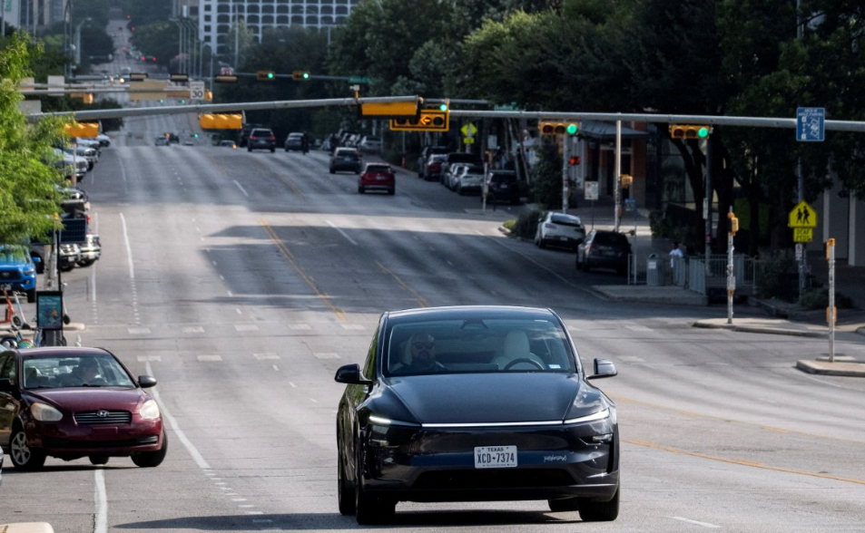 機器人計程車點火 特斯拉股價衝489.88美元新高
