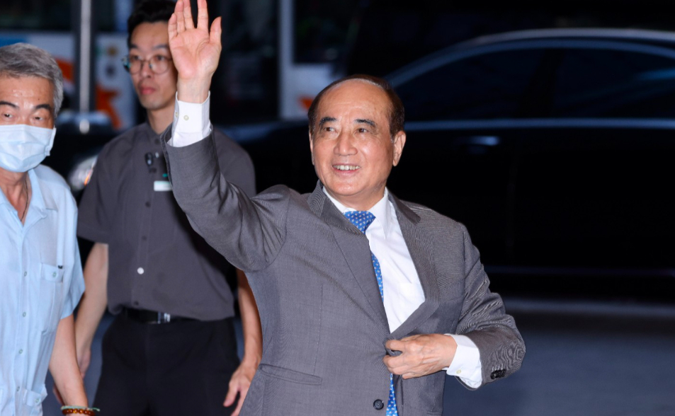 從政50年高雄感恩「沒邀鄭麗文」　王金平：柯志恩才代表國民黨