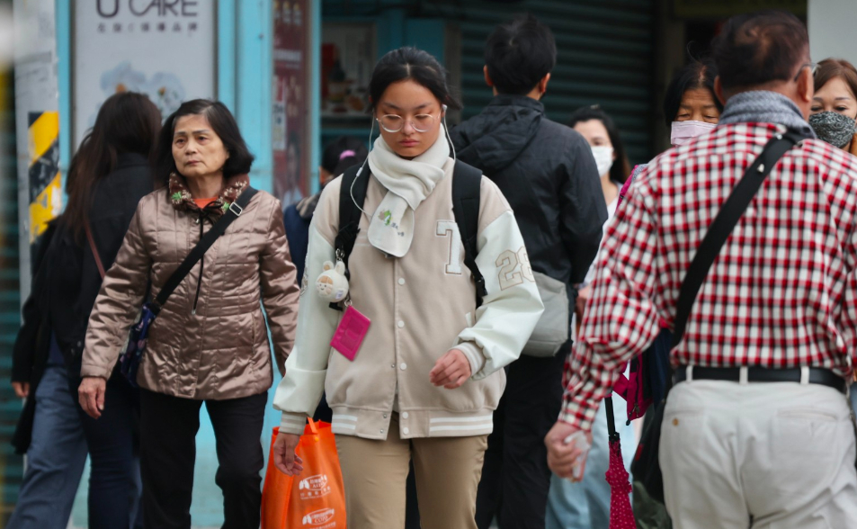 把握今天好天氣！明起東北季風南下　聖誕節冷氣團來襲全台又濕又冷