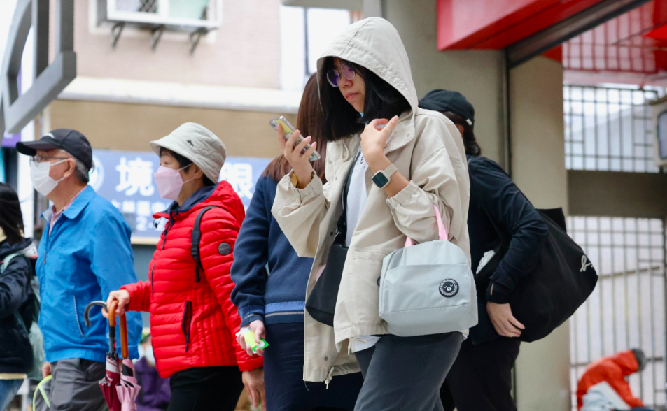 跨年天氣出爐！強烈冷氣團這天殺到　平地低溫將「降至７度以下」