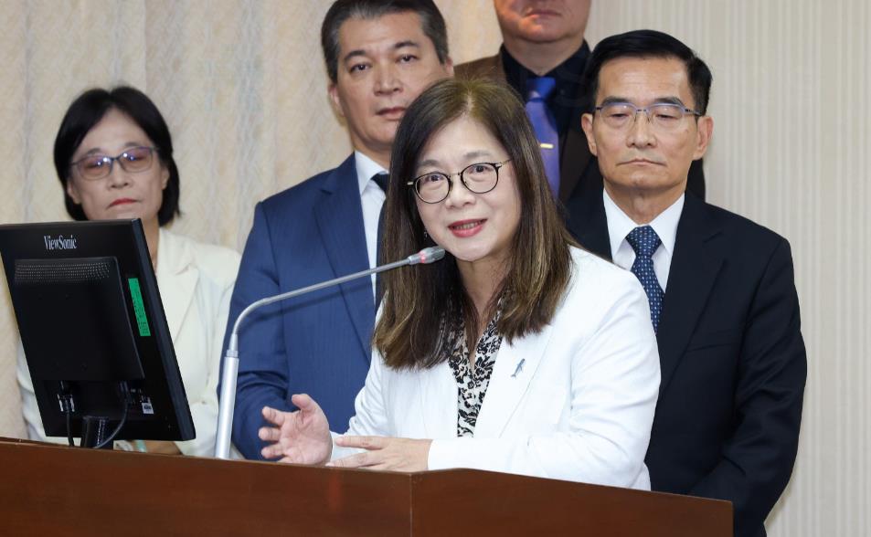 中共軍演她被爆找海巡高層開「惜別趴」　管碧玲道歉：我一人承擔