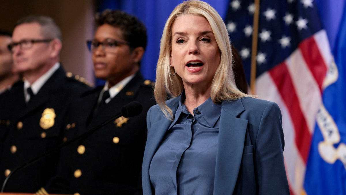 美軍逮馬杜洛夫婦　司法部長邦迪「很快就會在美國本土接受嚴厲審判」