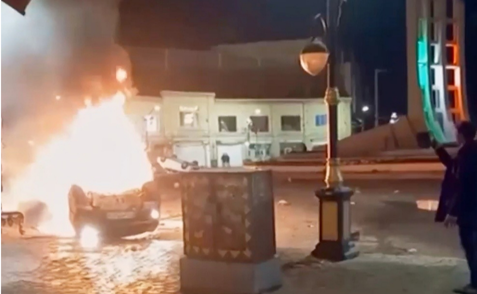 反政府示威滿2週　無視川普威脅、伊朗暗示繼續鎮壓「絕不屈服」