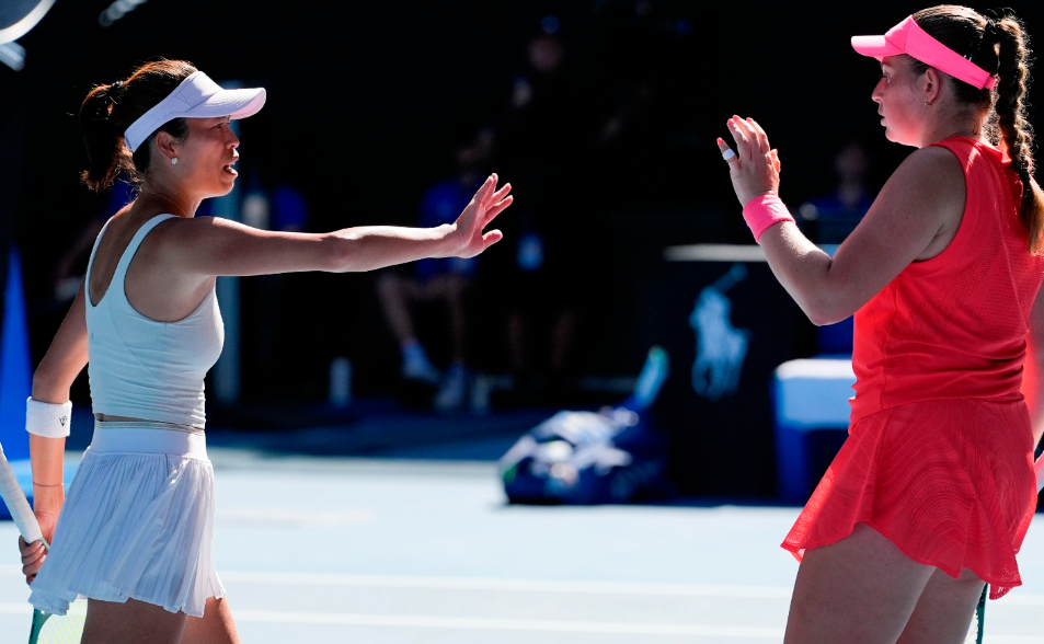 一開季就攜手O妹封后！謝淑薇62分鐘拍落第3種子布里斯本女雙奪冠