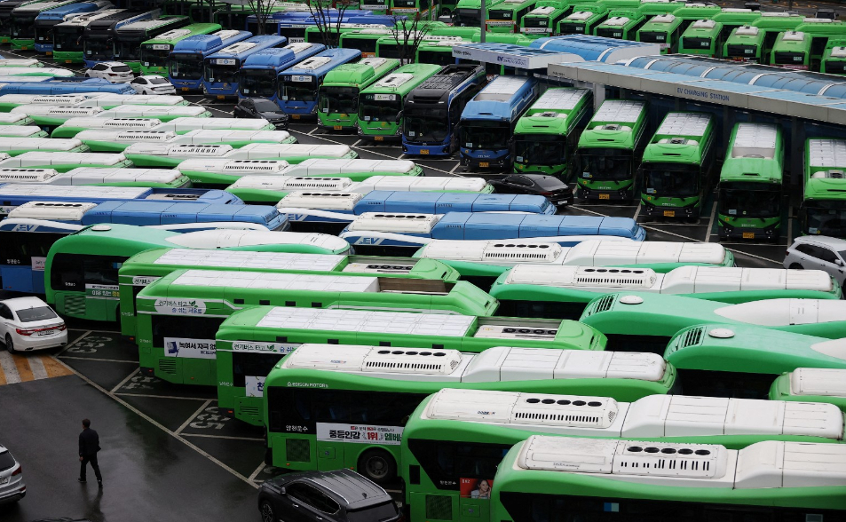 赴韓旅遊注意！首爾公車大罷工「運量僅平時6%」　市府急增地鐵班次