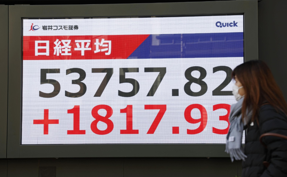 提前大選效應！日股漲逾3%飆頂、日圓重摔17個月新低