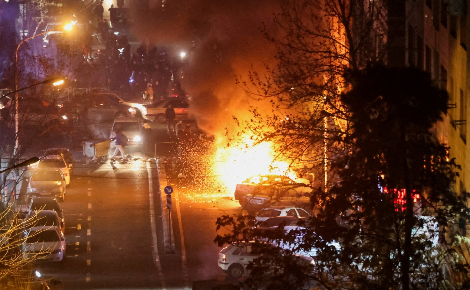 美國將對伊朗出手？國務院要求僑民立刻離境