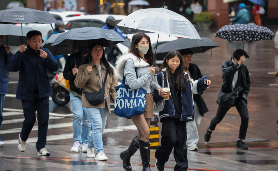 今起「連凍3天」低溫下探8度！濕冷天氣到週末　2000公尺以上高山有望降雪