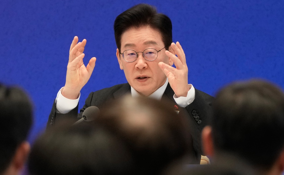 韓元續貶信心喊話！半導體若課100%關稅　李在明「提台灣」撂這句