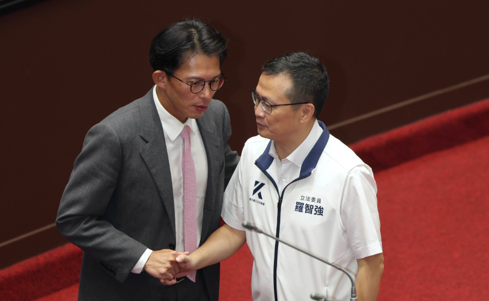 【新聞切片】籲藍白好好審查軍購　這世界沒有什麼免費！沒有什麼不用付代價！