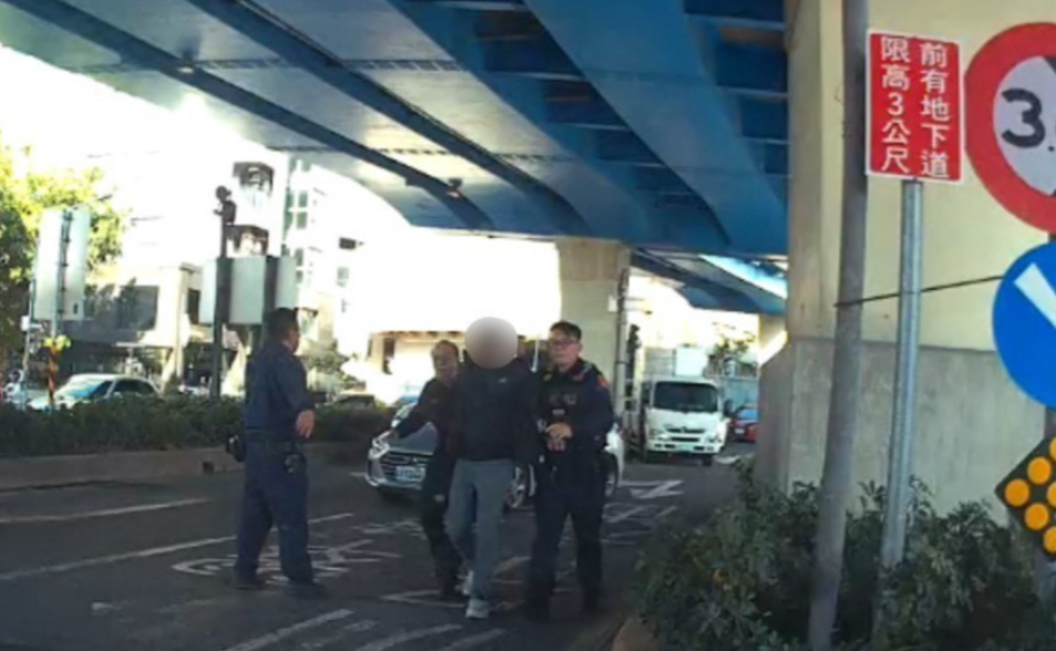 高鐵左營站爆搶劫240萬元！30歲男「這原因」暴走　警追回現金、BMW