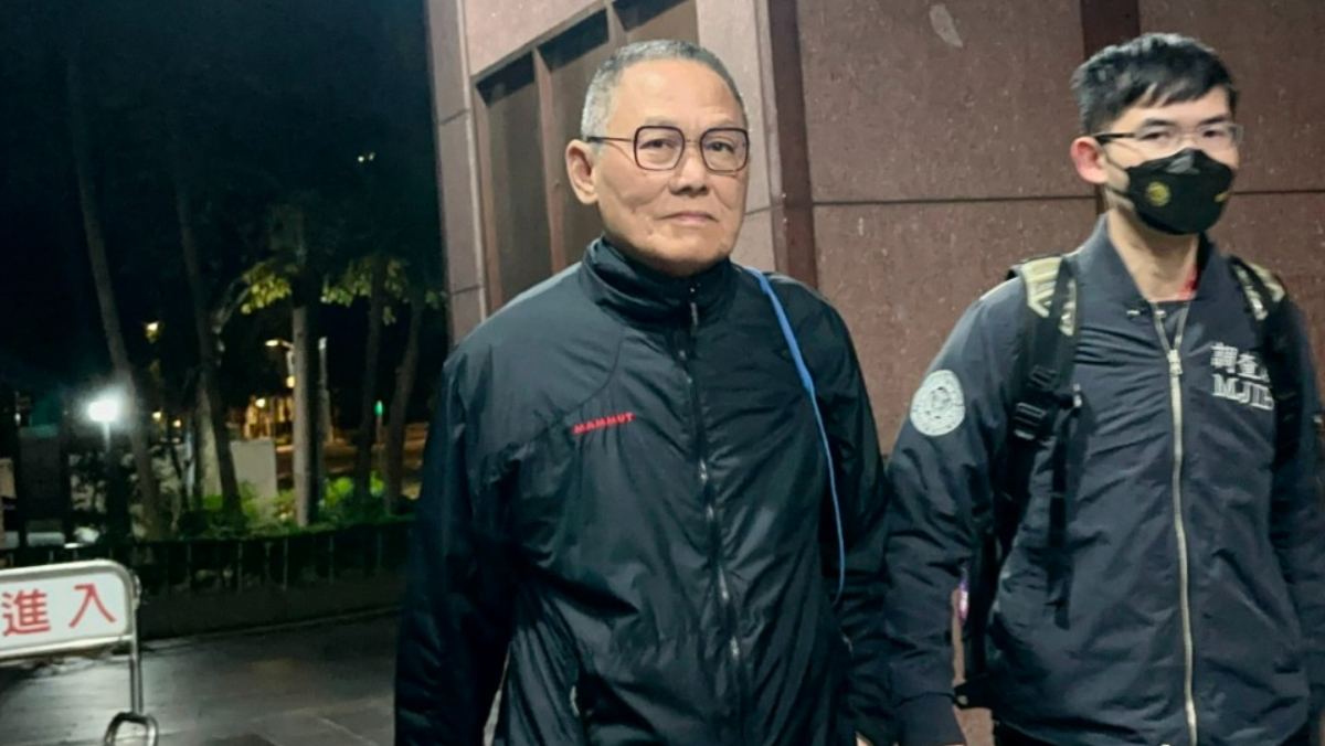 疑幫高金素梅詐領補助！「幕後操盤手」張俊傑現身北檢 4前助理50萬交保