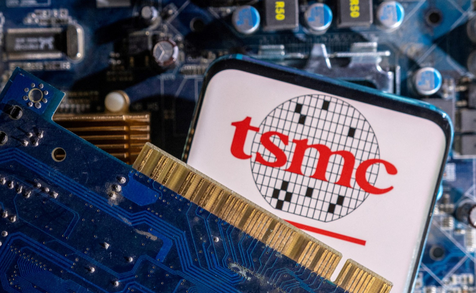 台股封關日早盤漲逾300點！續創盤中史高　台積電刷新天價1905元