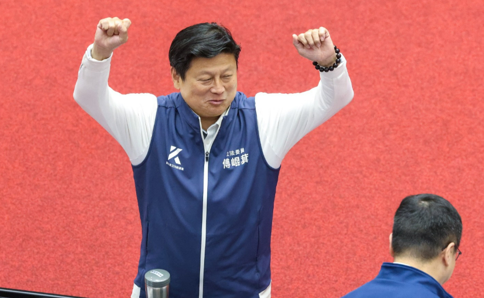 藍白不同調！傅崐萁放話：絕不通過行政院版國防特別條例