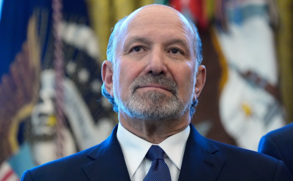 不是說斷絕往來？盧特尼克向國會承認　去過富豪淫魔私人島