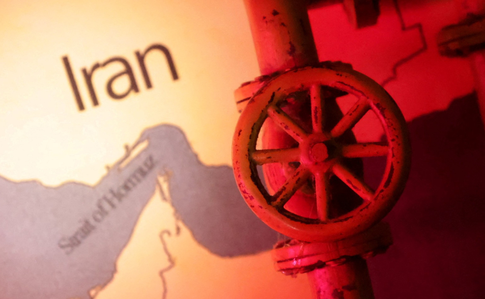 快訊／伊朗在荷莫茲海峽發射飛彈演習　關閉「部分海峽」數小時