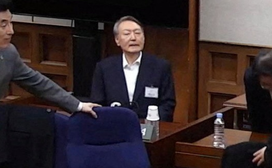 尹錫悅遭判無期沒人滿意　辯方斥作秀、執政黨罵輕判、檢方要抗訴