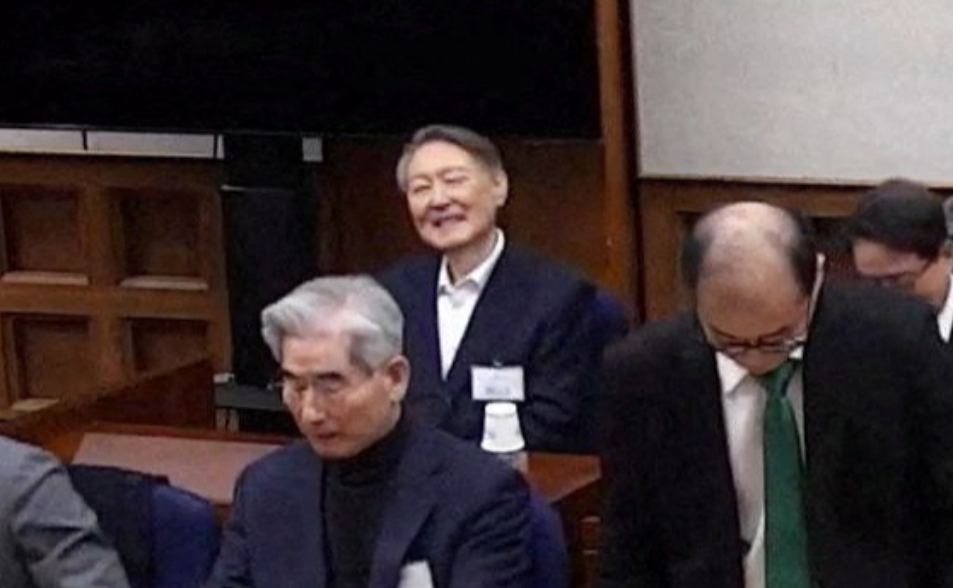 尹錫悅遭判無期「最關鍵部分」為何　庭上談笑風生畫面曝