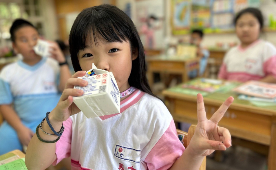 【懶人包】開學日！「這些縣市」學童免費喝鮮奶　優惠對象、兌換方式一次看