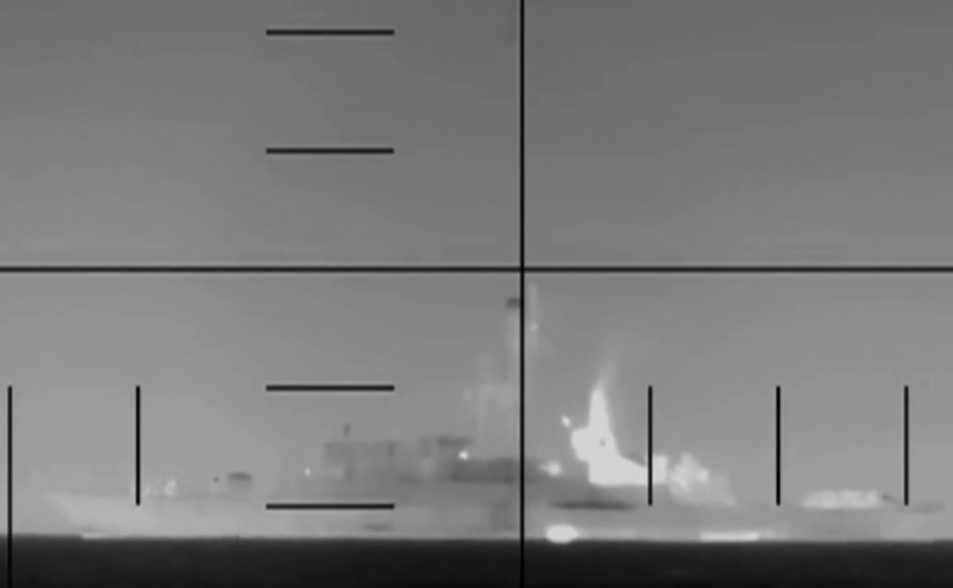 有片／這就是潛艦的威力　美國公布擊沉伊朗巡防艦影片、整艘船被打中「升天」