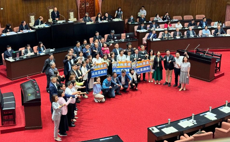 政院不副署！批黨產條例、中天條款、助理費三案修法「嚴重背離憲法」