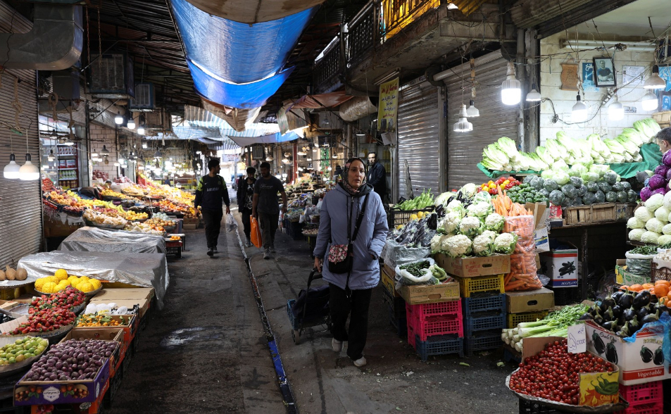 家鄉被轟、領導人被殺　伊朗民眾感受複雜「過一天像過一年」