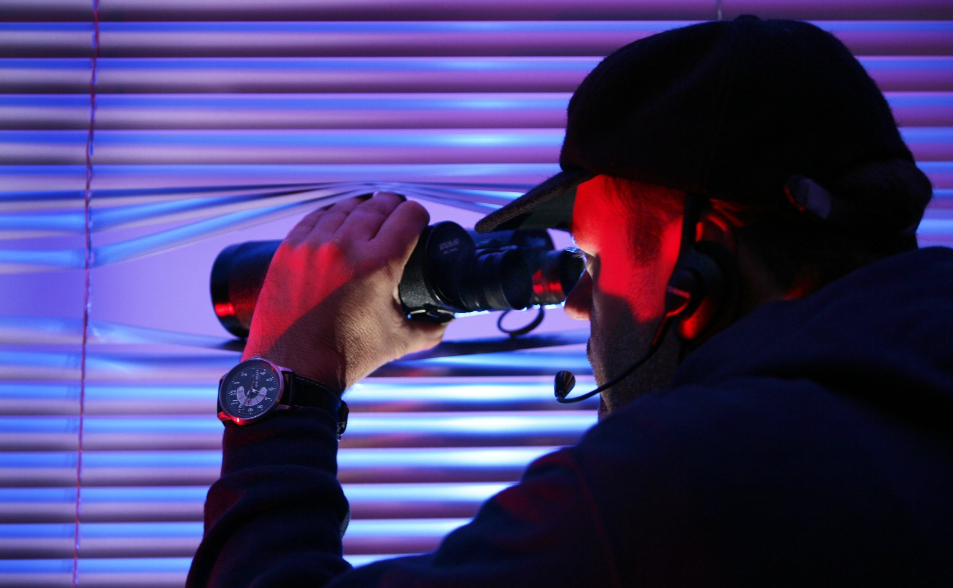 美以伊戰爭將滿一週前夕　英警逮4名伊朗間諜