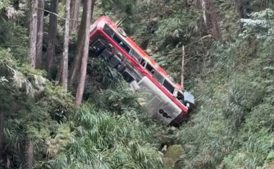 【更新】1死7傷！杉林溪遊園車驚傳墜谷 觀光署：全面停駛