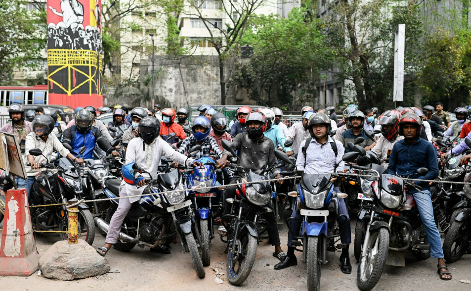 95%能源靠進口！孟加拉搶加油、政府祭上限　又令全國大學停課