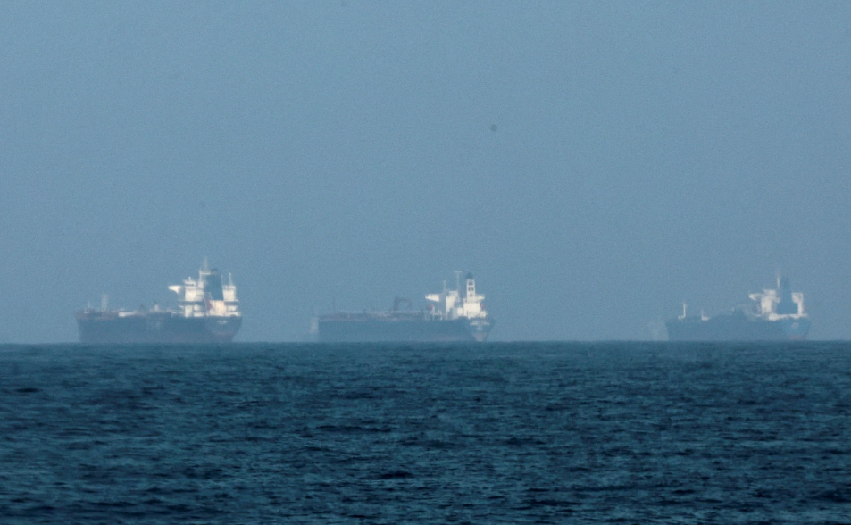 以「人民幣」結算為條件　傳伊朗擬准少數油輪通行荷姆茲海峽