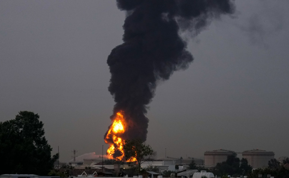 「杜拜完蛋了」伊朗猛轟、政府嚴管資訊　富人逃了百萬移工呢？