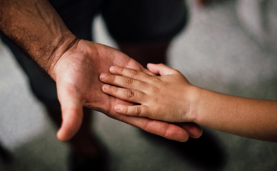 【青春被吞噬3-2】承擔「超齡責任」最小12歲！ 年輕照顧者亟待人生教練相挺